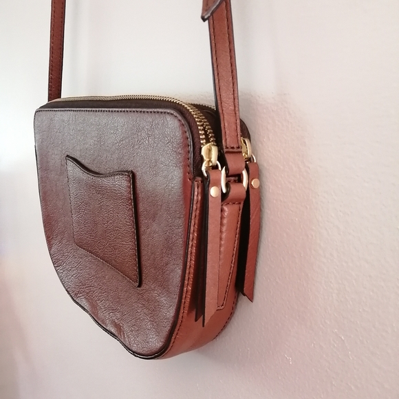 Banana Republic Leather Crossbody Bag - Picture 5 of 9